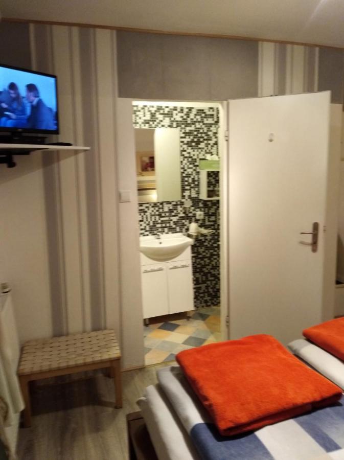 Hotel Garni "Adria" ヴィントハーゲン エクステリア 写真