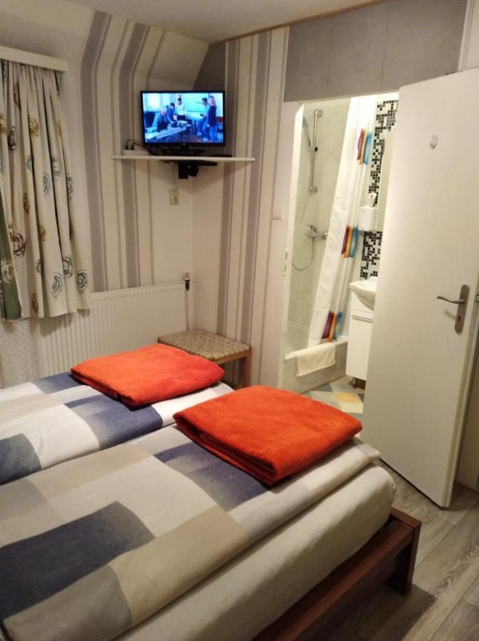 Hotel Garni "Adria" ヴィントハーゲン エクステリア 写真