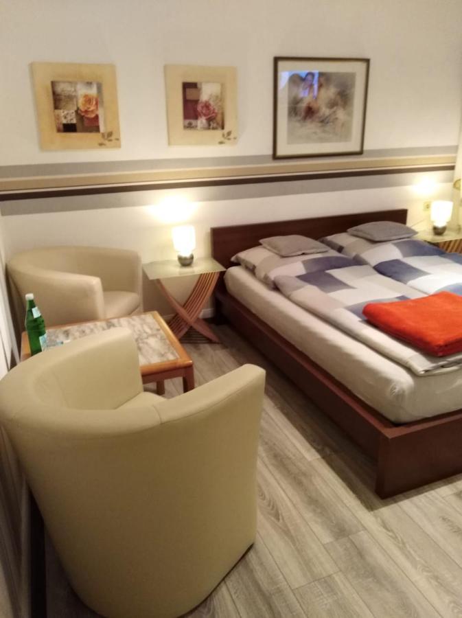 Hotel Garni "Adria" ヴィントハーゲン エクステリア 写真