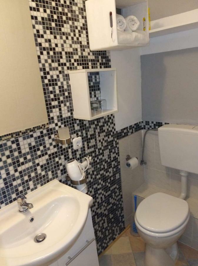 Hotel Garni "Adria" ヴィントハーゲン エクステリア 写真